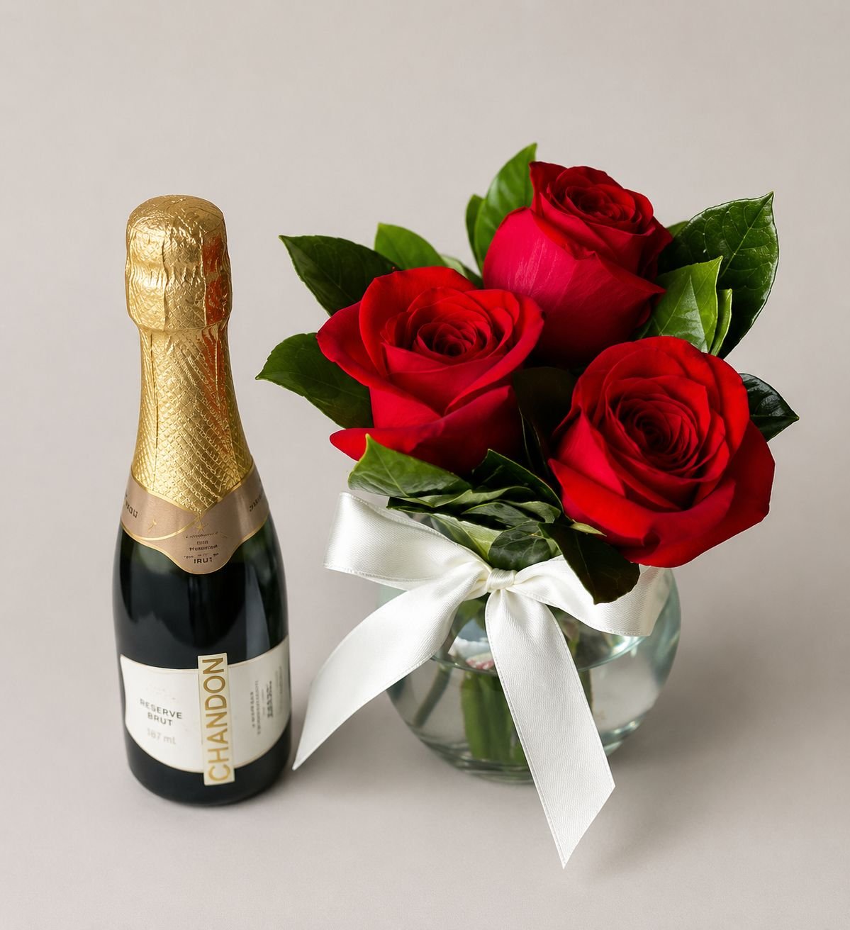 Arranjo 3 Rosas no Vidro + Chandon