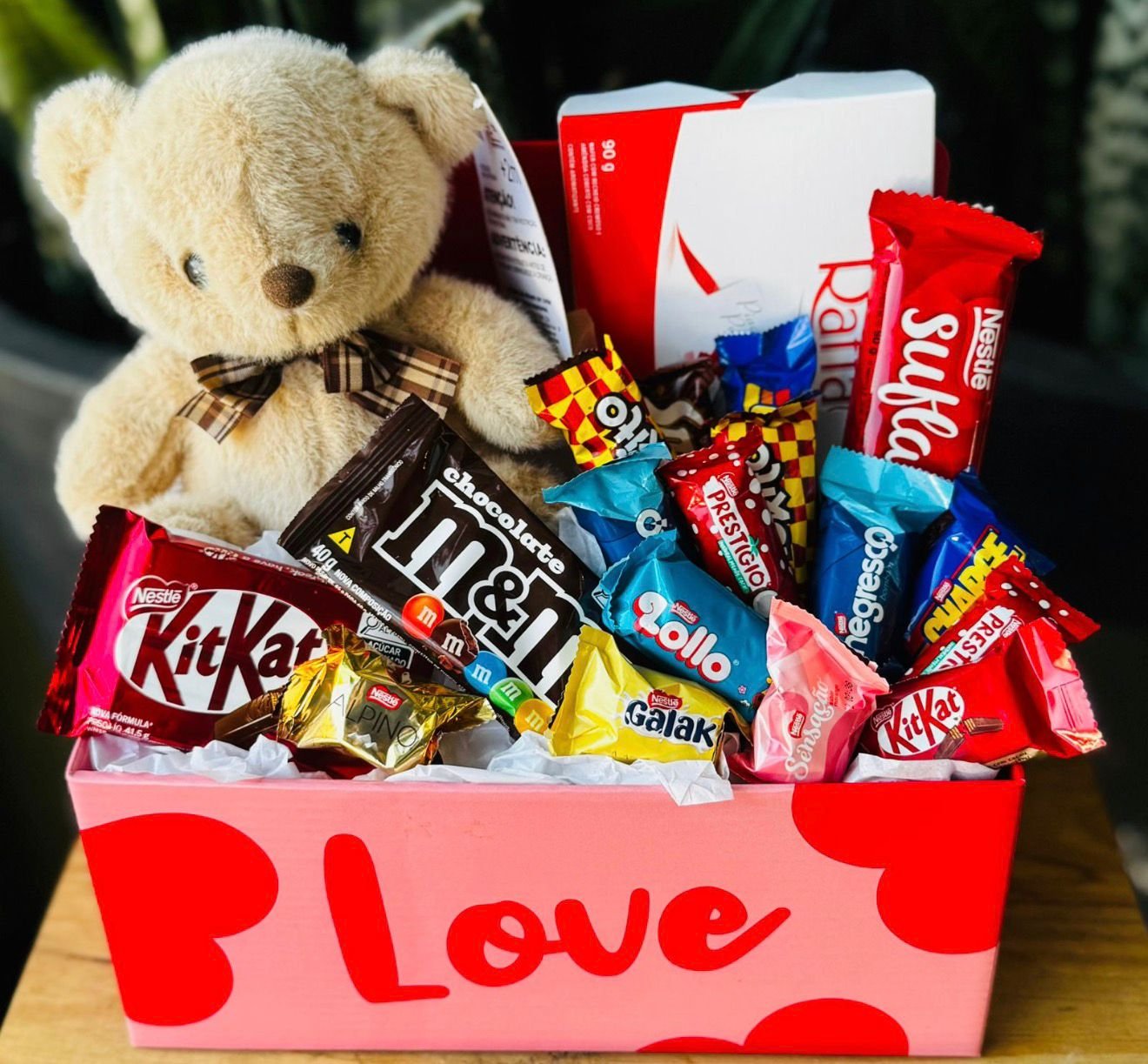 Cesta Pelúcia com Chocolates