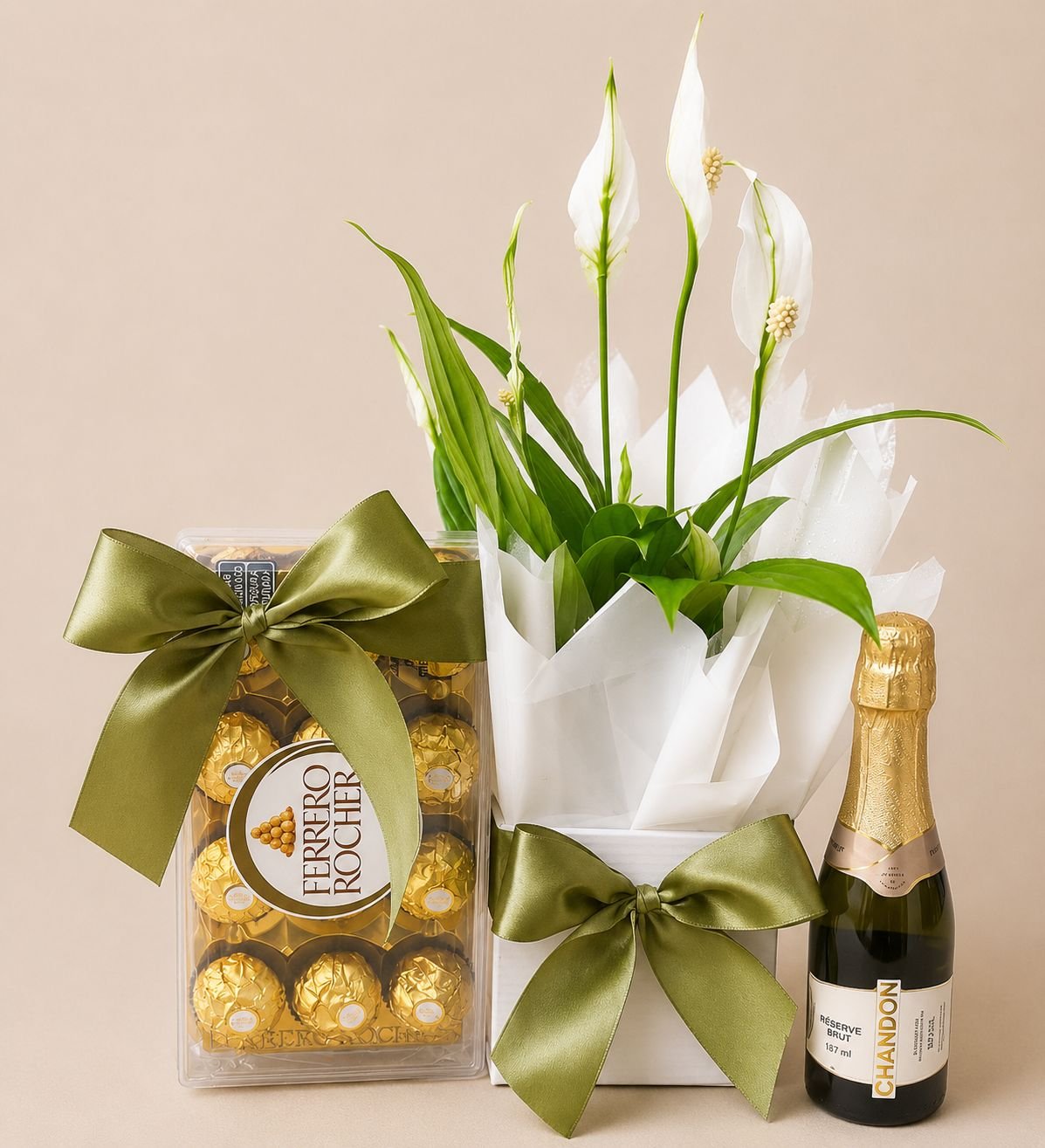 Vaso de Lírio da paz com Ferrero e Mini Chandon