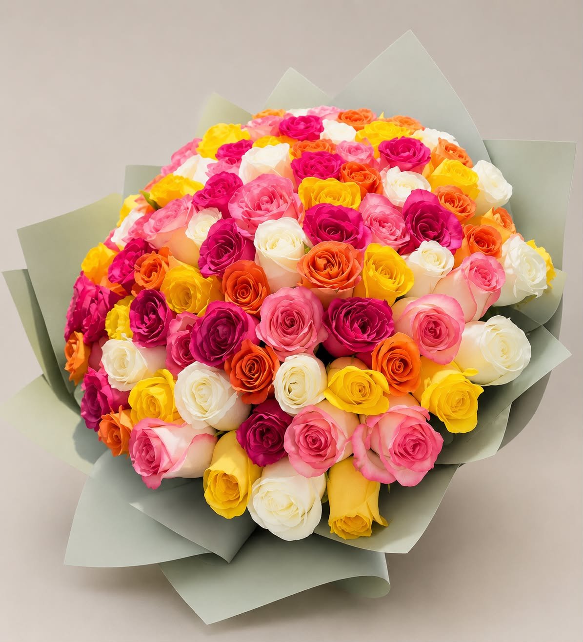 Buquê 100 rosas colombianas coloridas