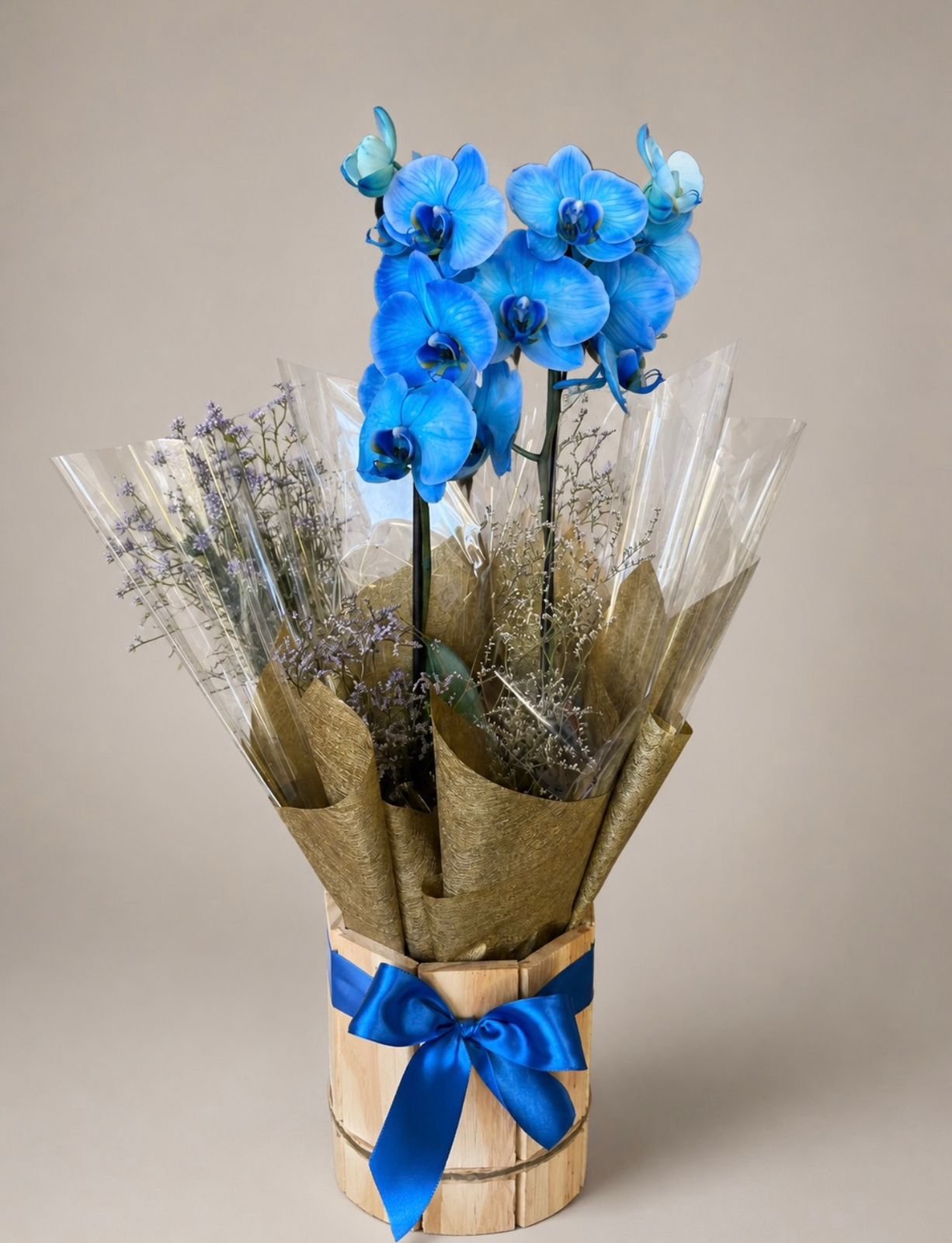 Vaso de Orquídea Azul no Cachepô Rústico